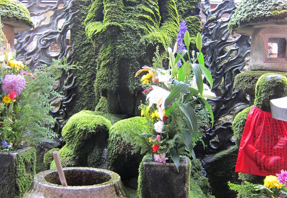 Hozenji Temple (Mizukake Fudo), Namba